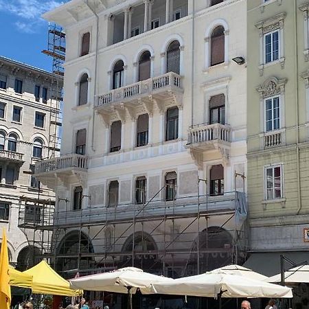 Piazza Goldoni Rooms Triest Zewnętrze zdjęcie